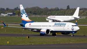 TC-SMU - Boeing 737 MAX 8