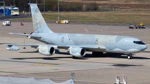 N572MA - Boeing KC-135R Stratotanker