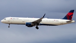 N105DX - Airbus A321-211