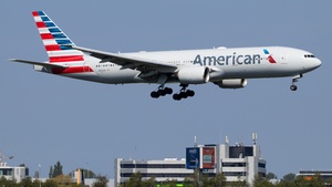 N762AN - Boeing 777-223(ER)