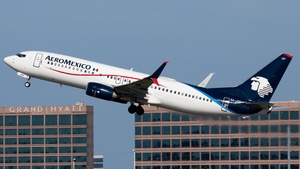 Photo of XA-JOY - Boeing 737-852 operated by Aeroméxico