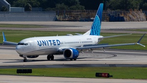 Photo of N77576 - Boeing 737 MAX 9 operated by United Airlines