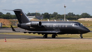 Photo of D-AEOM - Bombardier Challenger 604 operated by MHS Aviation