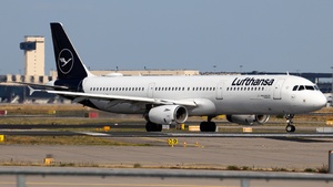 Photo of D-AISP - Airbus A321-231 operated by Lufthansa