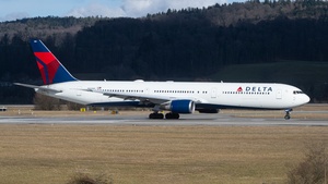 Photo of N830MH - Boeing 767-432(ER) operated by Delta Air Lines