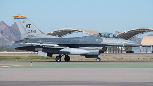 Photo of 86-0214 - General Dynamics F-16C Fighting Falcon operated by US Air Force