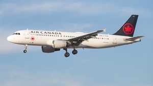 Photo of C-FCUG - Airbus A320-214 operated by Air Canada