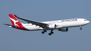 VH-QPJ - Airbus A330-303