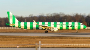 Photo of D-AIAG - Airbus A321-211 operated by Condor