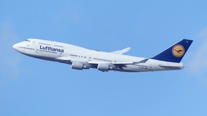 Photo of D-ABTL - Boeing 747-430 operated by Lufthansa