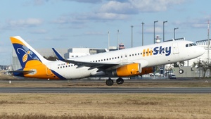 Photo of YR-SUN - Airbus A320-232 operated by HiSky Europe