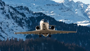 Photo of 9H-VFJ - Bombardier Challenger 605 operated by VistaJet