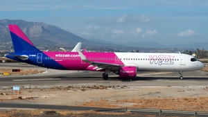 Photo with serial 11715 - Airbus A321-271NX