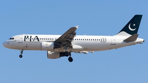 Photo of AP-BLZ - Airbus A320-216 operated by PIA Pakistan International Airlines