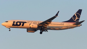 Photo of SP-LVM - Boeing 737 MAX 8 operated by LOT Polish Airlines