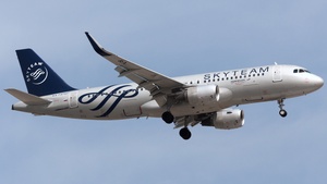 Photo of RA-73757 - Airbus A320-214 operated by Aeroflot