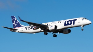 Photo of SP-LNG - Embraer ERJ-195AR operated by LOT Polish Airlines