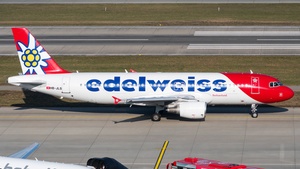 Photo of HB-JLS - Airbus A320-214 operated by Edelweiss Air