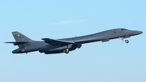 Photo of 86-0107 - Rockwell B-1B Lancer operated by US Army Air Force