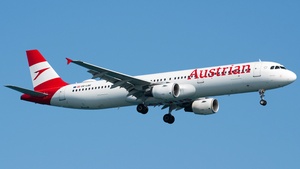 Photo of OE-LBE - Airbus A321-211 operated by Austrian Airlines