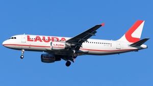 Photo of 9H-LMJ - Airbus A320-214 operated by Lauda Europe