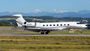 Photo of N113CS - Gulfstream G650ER operated by Clay Lacy Aviation