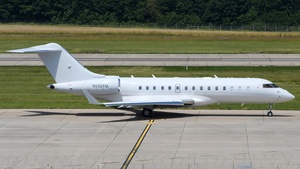 Photo of N552YM - Bombardier Global 6000 operated by Solairus Aviation