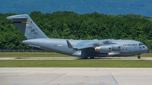 00-0185 - Boeing C-17A Globemaster III
