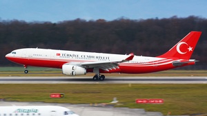 Photo of Airbus A330-243(CJ) - Geneva