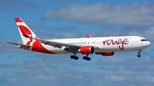 Photo of C-GHLT - Boeing 767-333(ER) operated by Air Canada Rouge