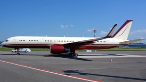 Photo of N770BB - Boeing 757-2J4 operated by Yucaipa Companies