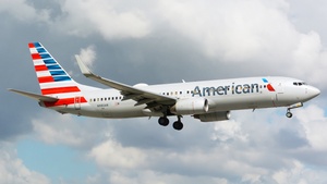 Photo of N980AN - Boeing 737-823 operated by American Airlines