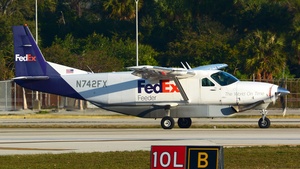 Photo of N742FX - Cessna 208B Super Cargomaster operated by FedEx Feeder (opb Mountain Air Cargo)