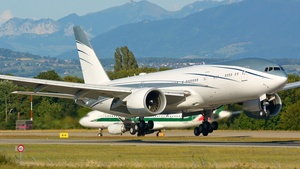VP-CAL - Boeing 777-2KQ(LR)