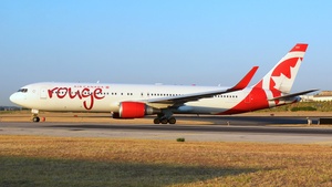 Photo of C-GHLU - Boeing 767-333(ER) operated by Air Canada Rouge