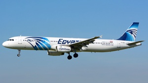 Photo of SU-GBT - Airbus A321-231 operated by Egyptair