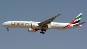Photo of A6-ECJ - Boeing 777-31H(ER) operated by Emirates