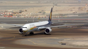 Photo of A6-JAE - Boeing 777-35R(ER) operated by Etihad Airways