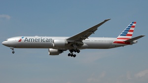 Photo of N724AN - Boeing 777-323(ER) operated by American Airlines