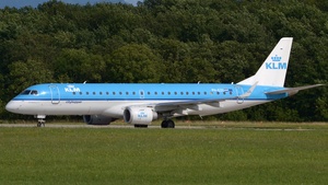 PH-EZC - Embraer ERJ-190STD