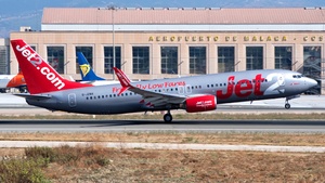 Photo of G-JZBX - Boeing 737-8HX operated by Jet2