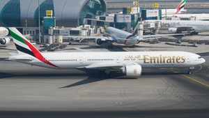 A6-ECW - Boeing 777-31H(ER)