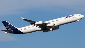 Photo of D-AIGM - Airbus A340-313 operated by Lufthansa