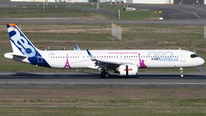 Photo of D-AVZO - Airbus A321-251NX operated by Airbus Industrie