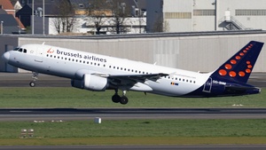 Photo of OO-SNM - Airbus A320-214 operated by Brussels Airlines