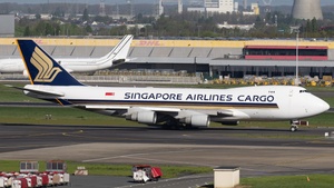 Photo of 9V-SFI - Boeing 747-412F operated by Singapore Airlines Cargo