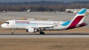 Photo of D-AIUW - Airbus A320-214 operated by Eurowings Discover