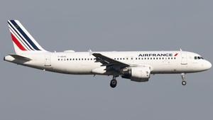 Photo of F-GKXQ - Airbus A320-214 operated by Air France