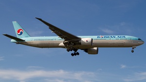 Photo of HL8008 - Boeing 777-3B5(ER) operated by Korean Air