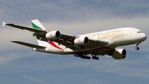 Photo of A6-EOV - Airbus A380-861 operated by Emirates